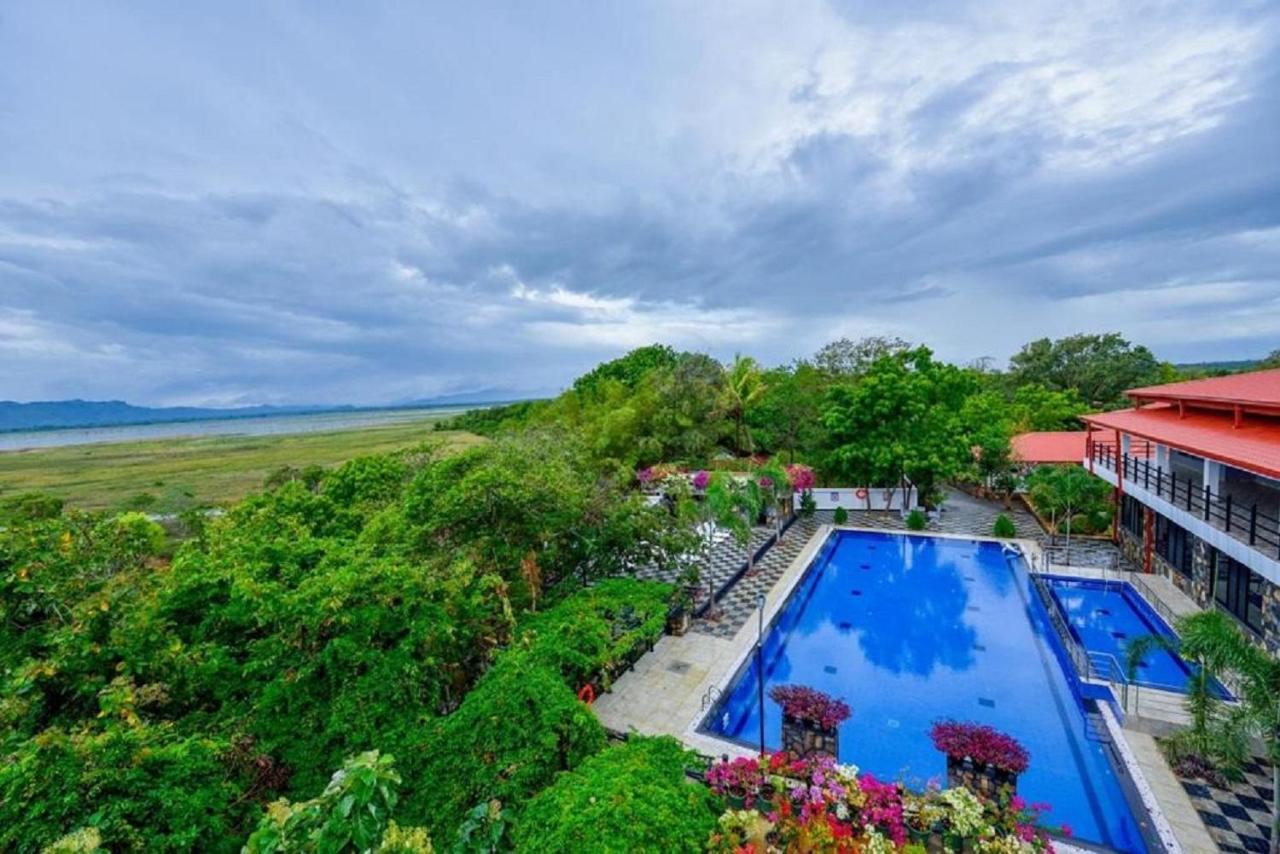 Centauria Wild Hotel อุดาวาลาเว ภายนอก รูปภาพ